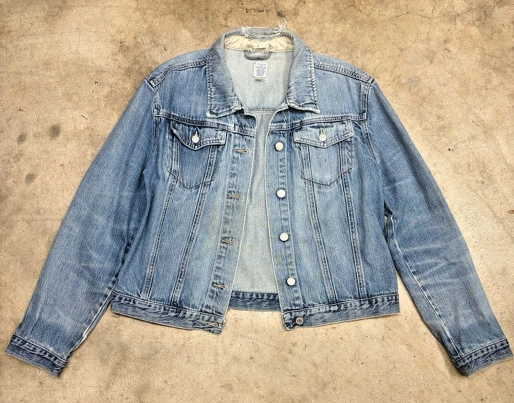 VTG 90s GAP Factory Store Denim Trucker Jacket Frayed Collar 100% Cotton Size L